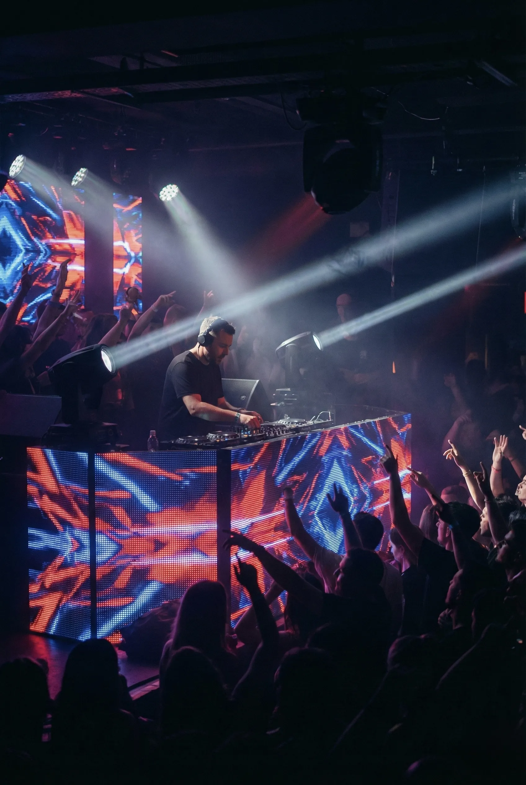 Dj Booth Led Screens for Rent